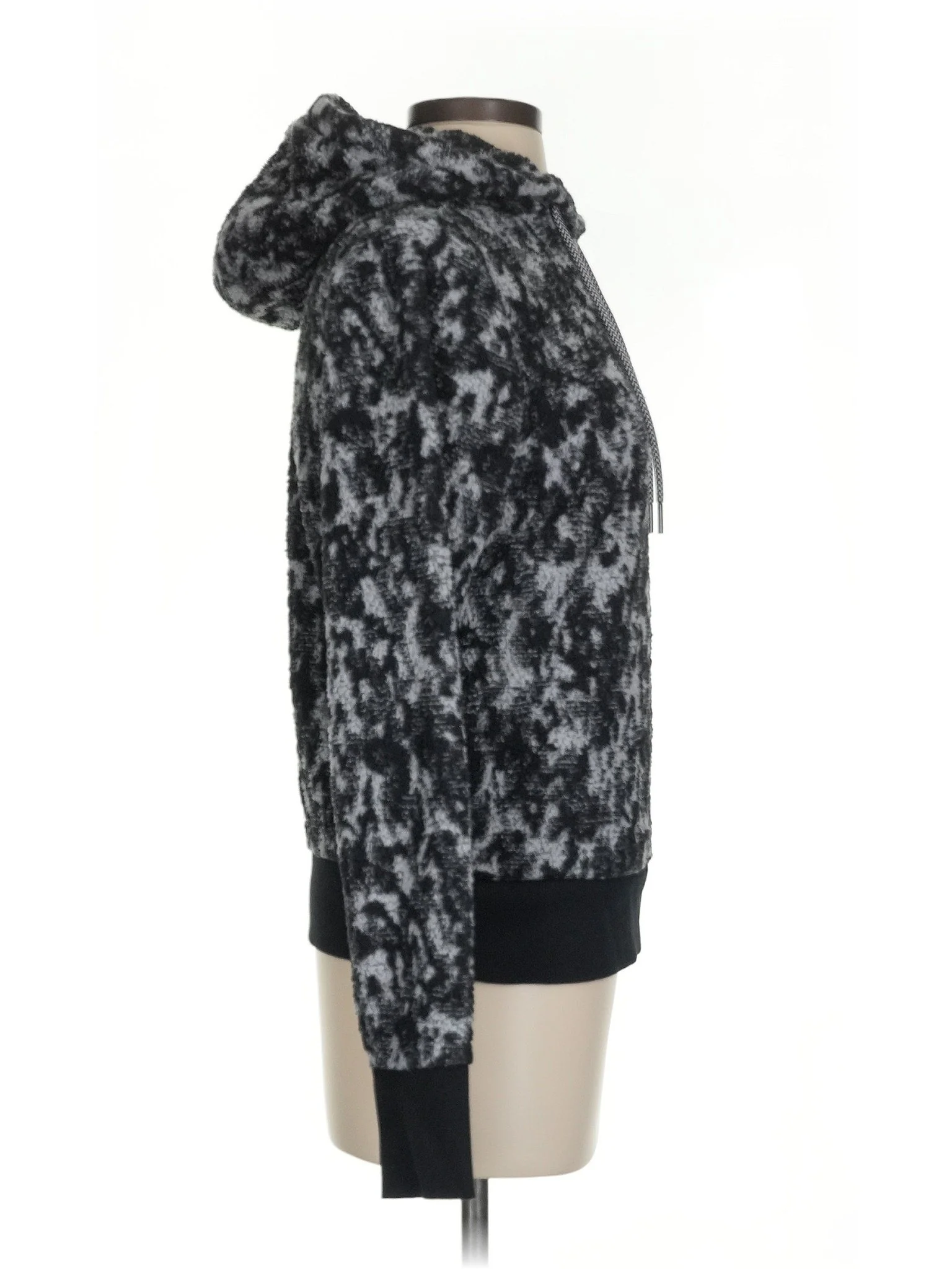 Fleece - Image 3
