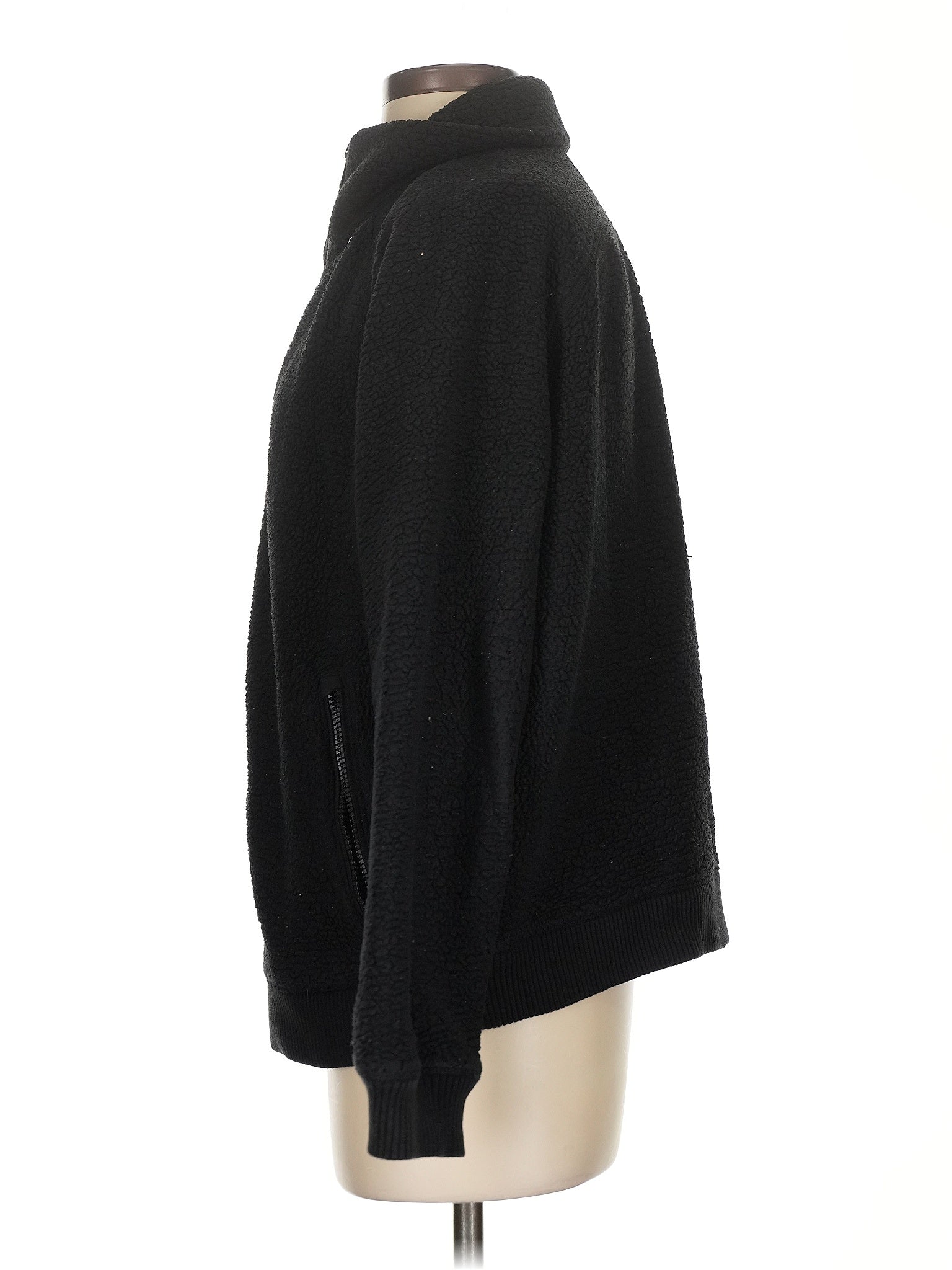 Fleece - Image 4